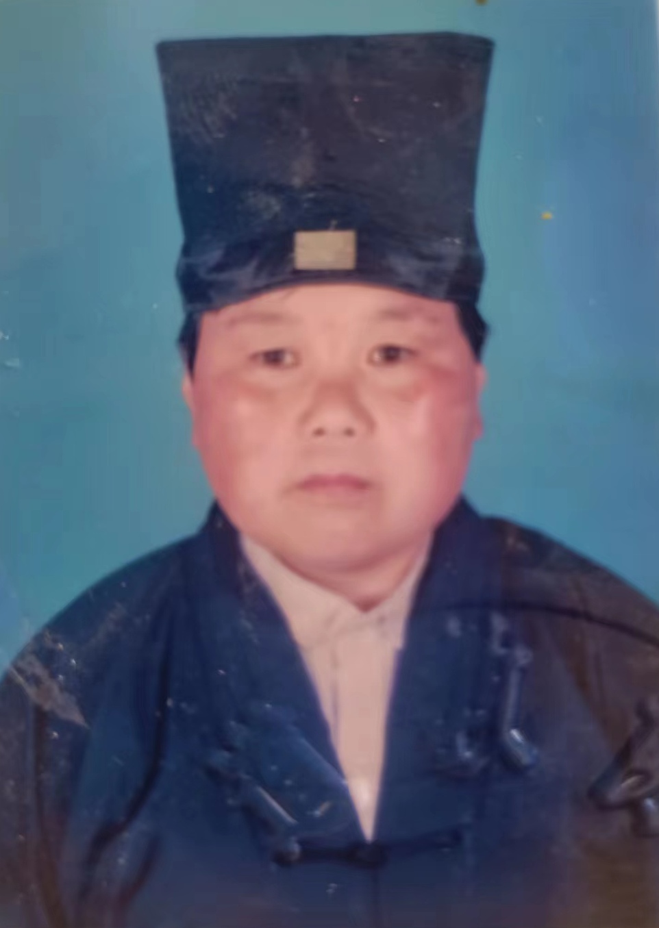 尹同冈