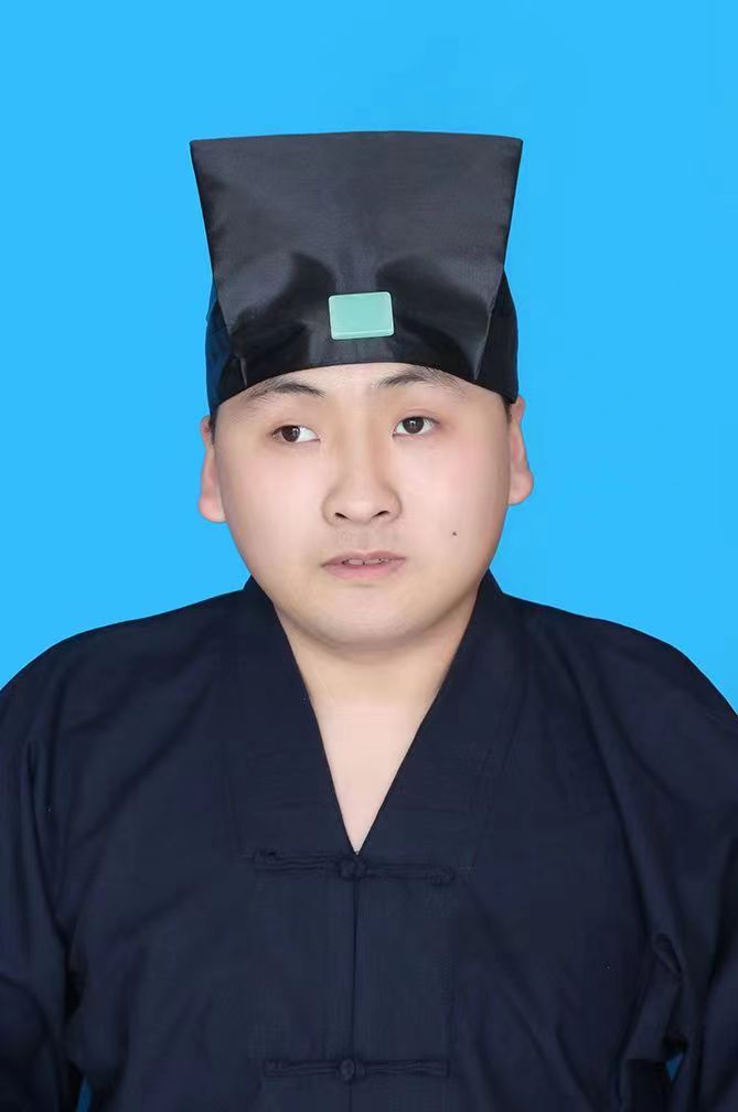 总会顾问：渡善阁了缘法号大祥